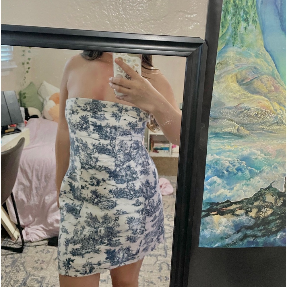 Windsor Short Homecoming Dress With Blue Designs